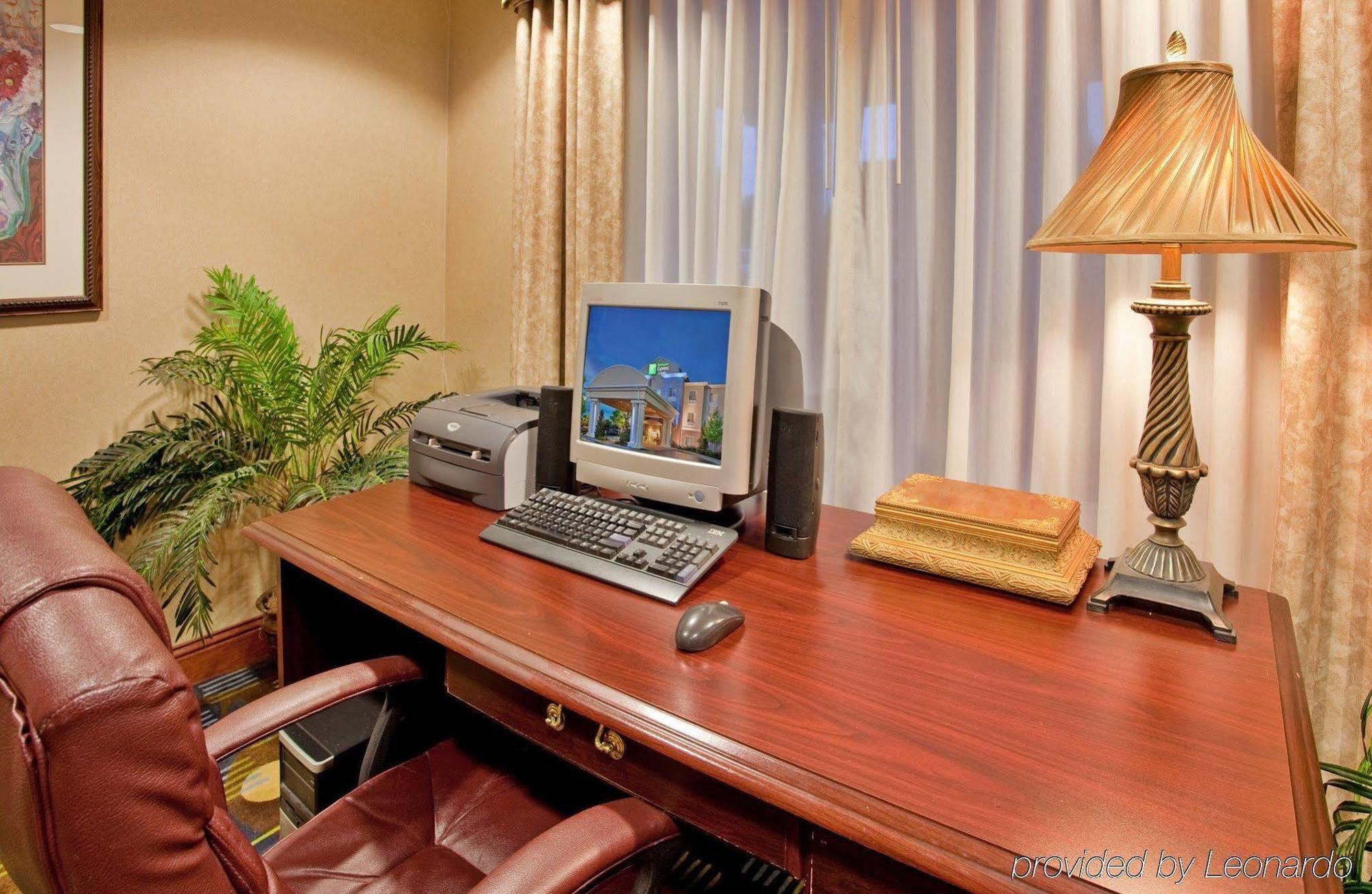 Holiday Inn Express Independence - Kansas City By Ihg Екстер'єр фото